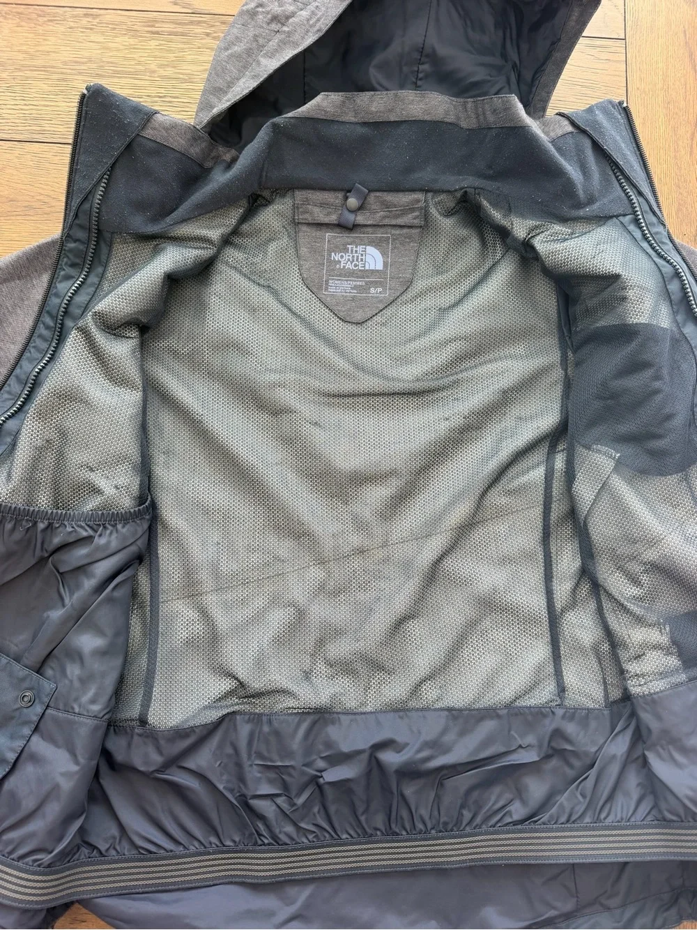 The North Face women’s Hooded Gray Shell Jacket size small